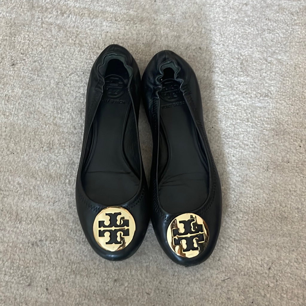 Tory Burch Ballet Flats, Size 8, Black With Gold Medallion Logo